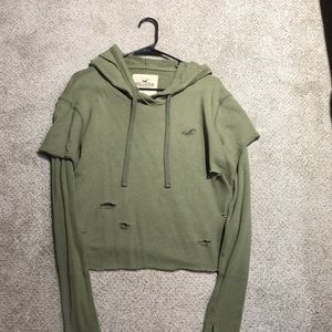 Woman’s distressed hollister hooded shirt